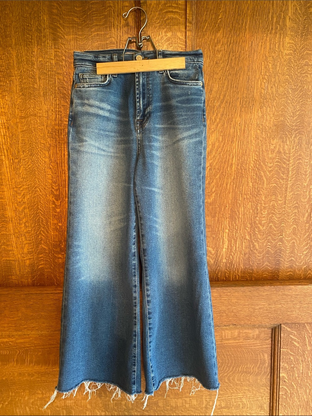 7 For All Mankind Ultra High Rise Cropped Jo Luxe Vintage Jeans Blue Raw Hem 26